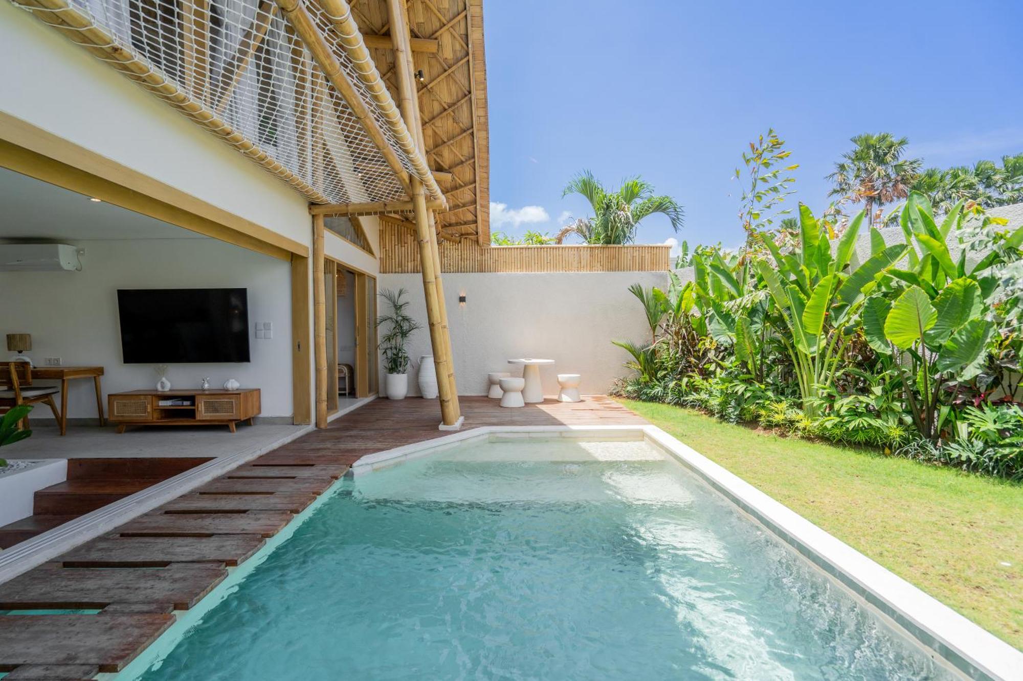 Villa Sunset Bamboo - 3Br Villa In Kerobokan Екстериор снимка