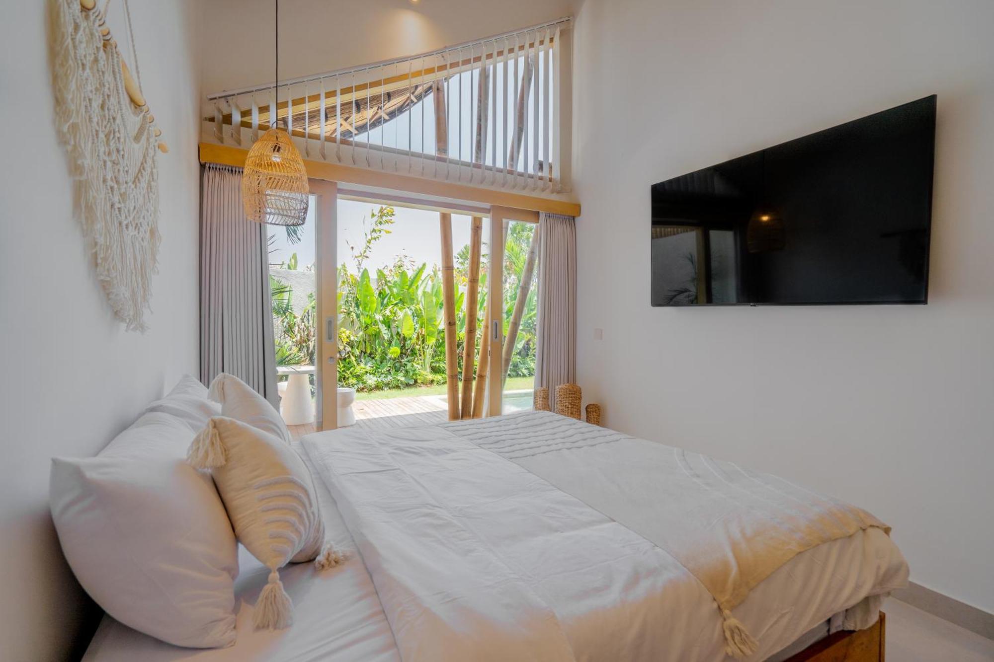 Villa Sunset Bamboo - 3Br Villa In Kerobokan Екстериор снимка