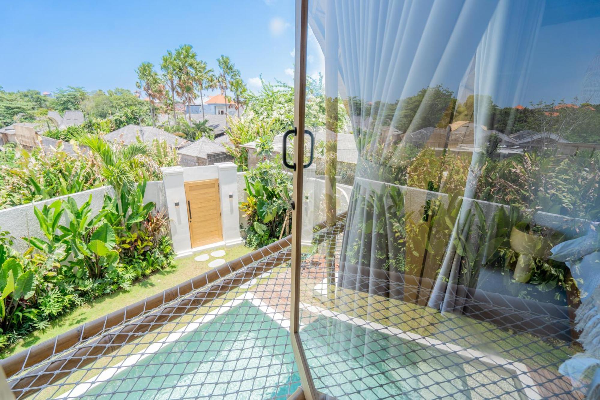 Villa Sunset Bamboo - 3Br Villa In Kerobokan Екстериор снимка