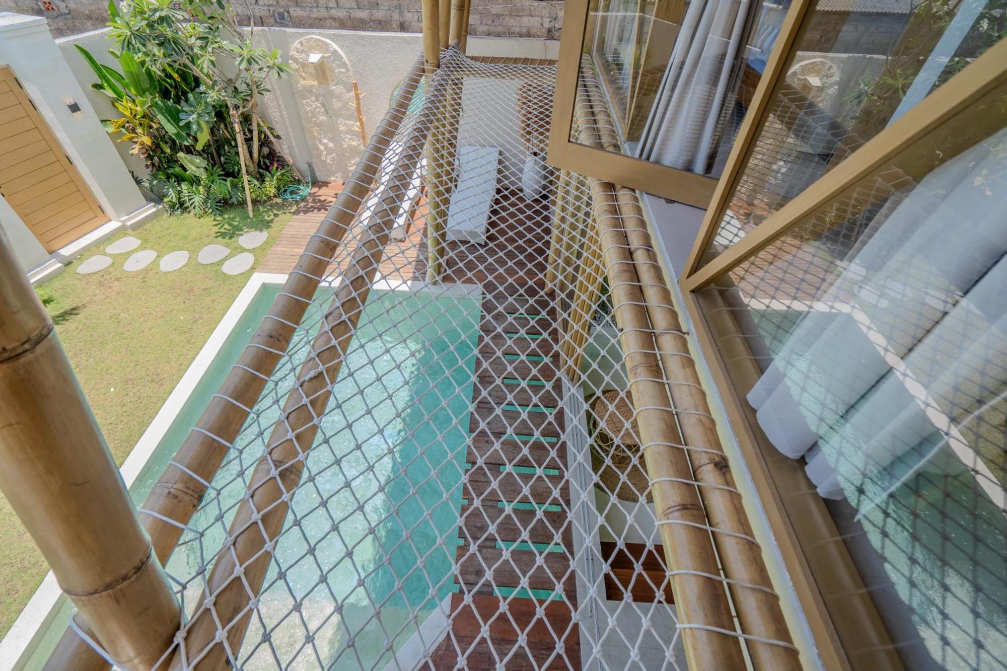 Villa Sunset Bamboo - 3Br Villa In Kerobokan Екстериор снимка