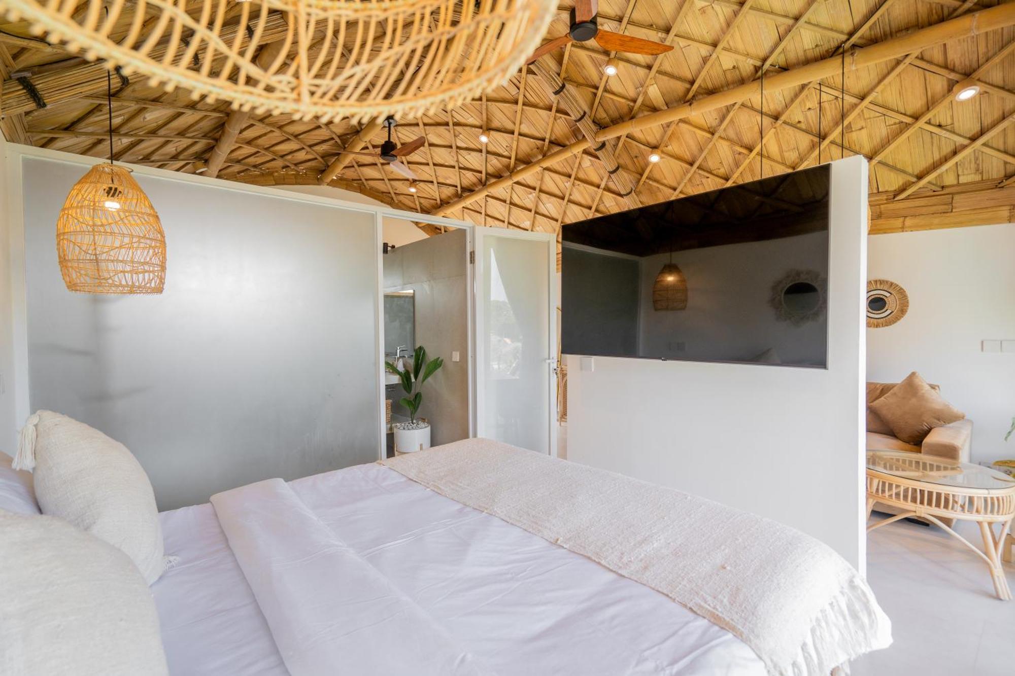 Villa Sunset Bamboo - 3Br Villa In Kerobokan Екстериор снимка