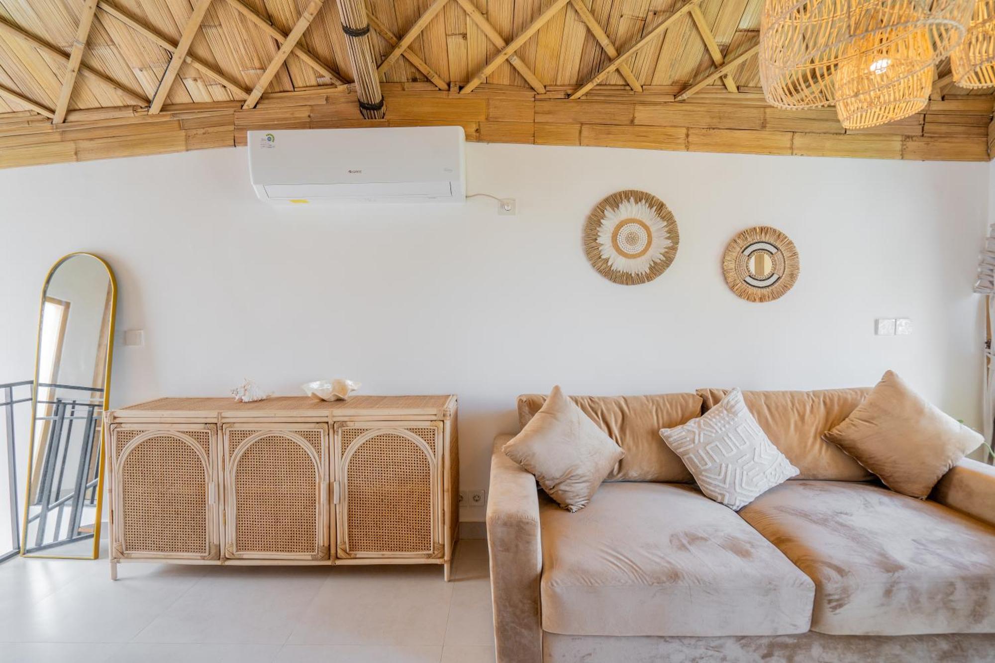 Villa Sunset Bamboo - 3Br Villa In Kerobokan Екстериор снимка