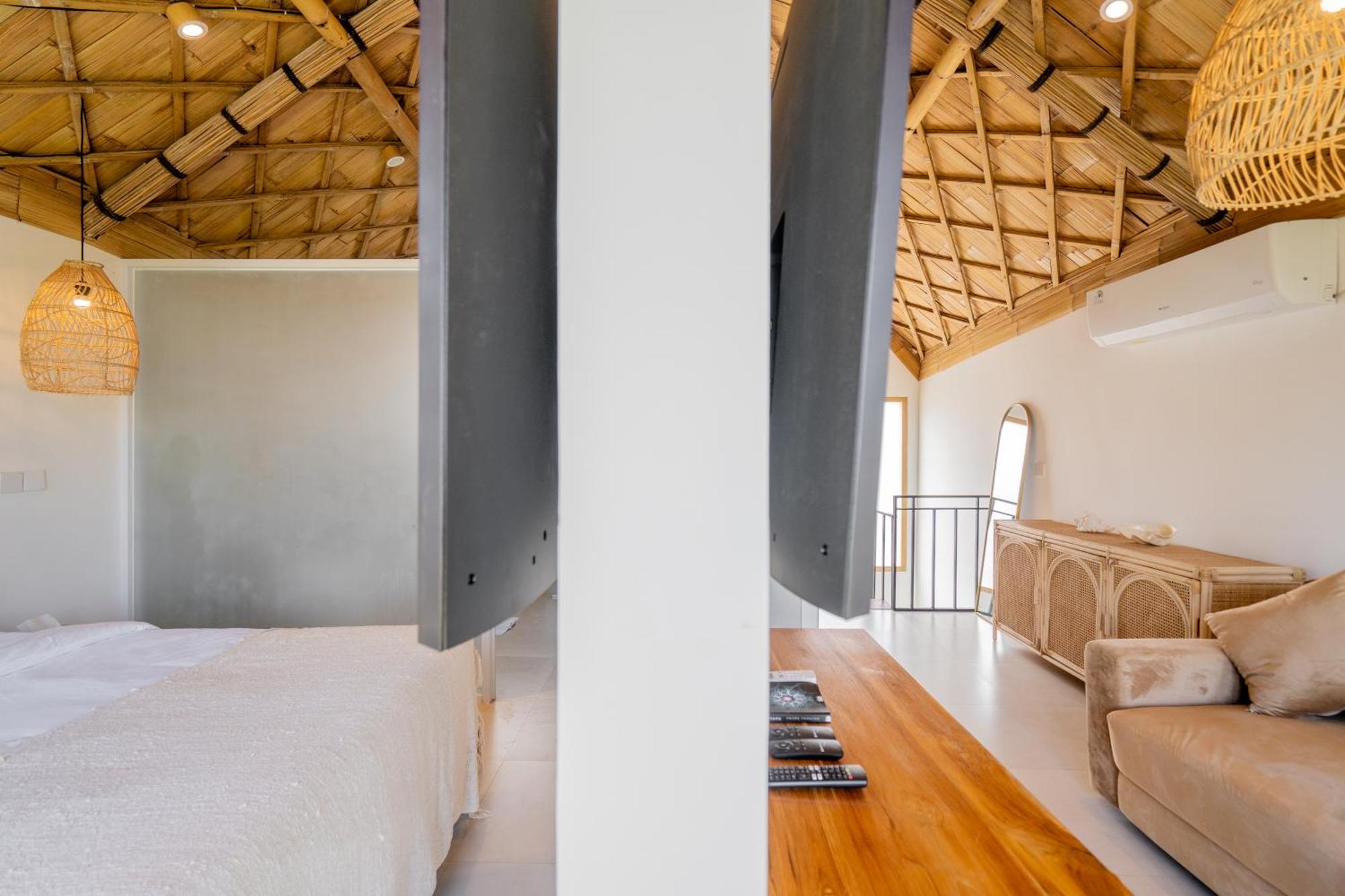 Villa Sunset Bamboo - 3Br Villa In Kerobokan Екстериор снимка