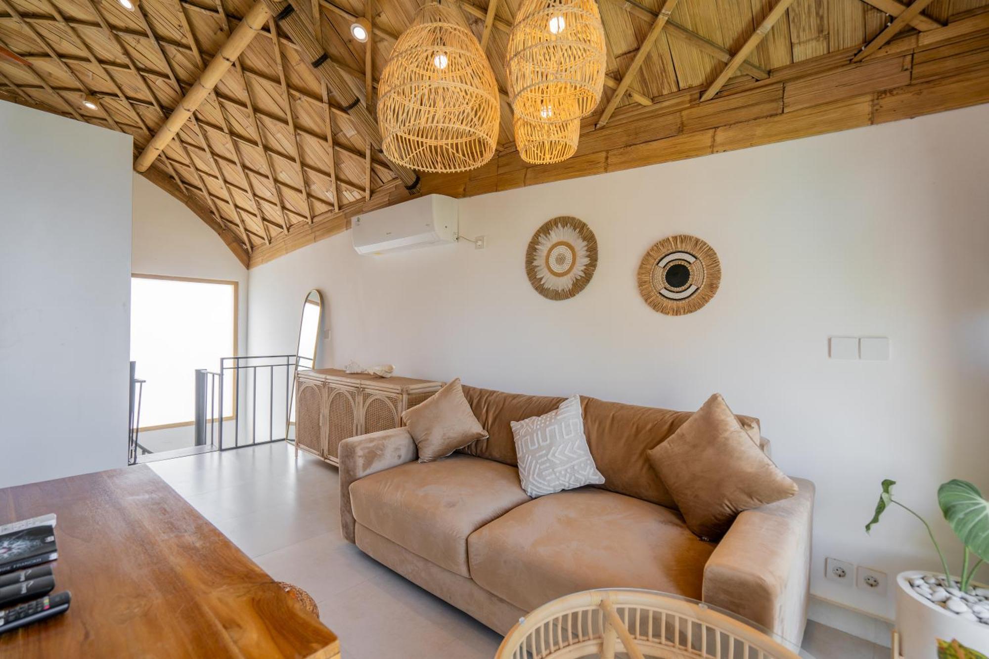 Villa Sunset Bamboo - 3Br Villa In Kerobokan Екстериор снимка