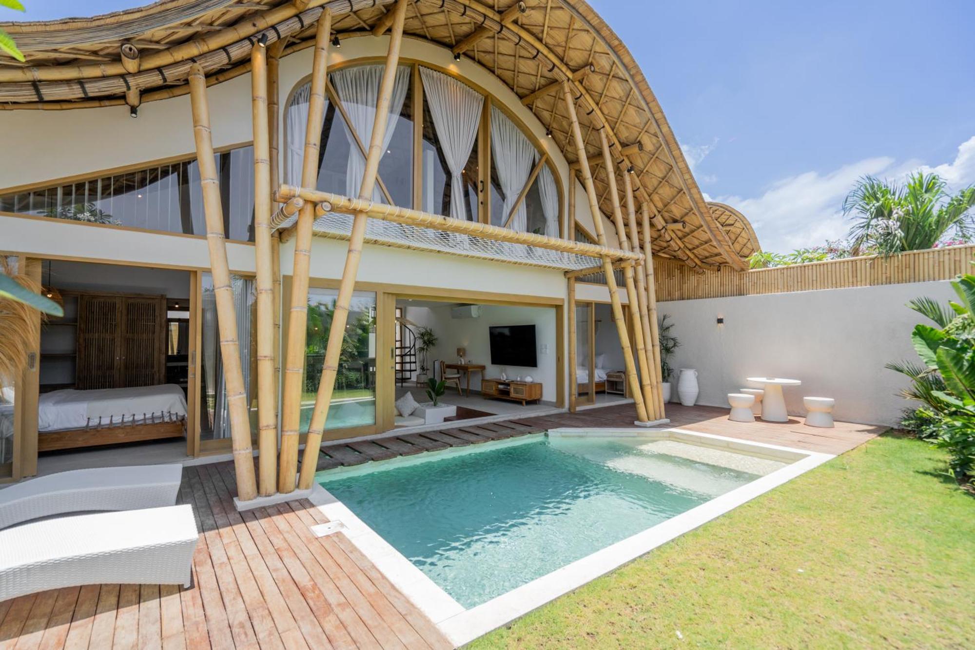 Villa Sunset Bamboo - 3Br Villa In Kerobokan Екстериор снимка