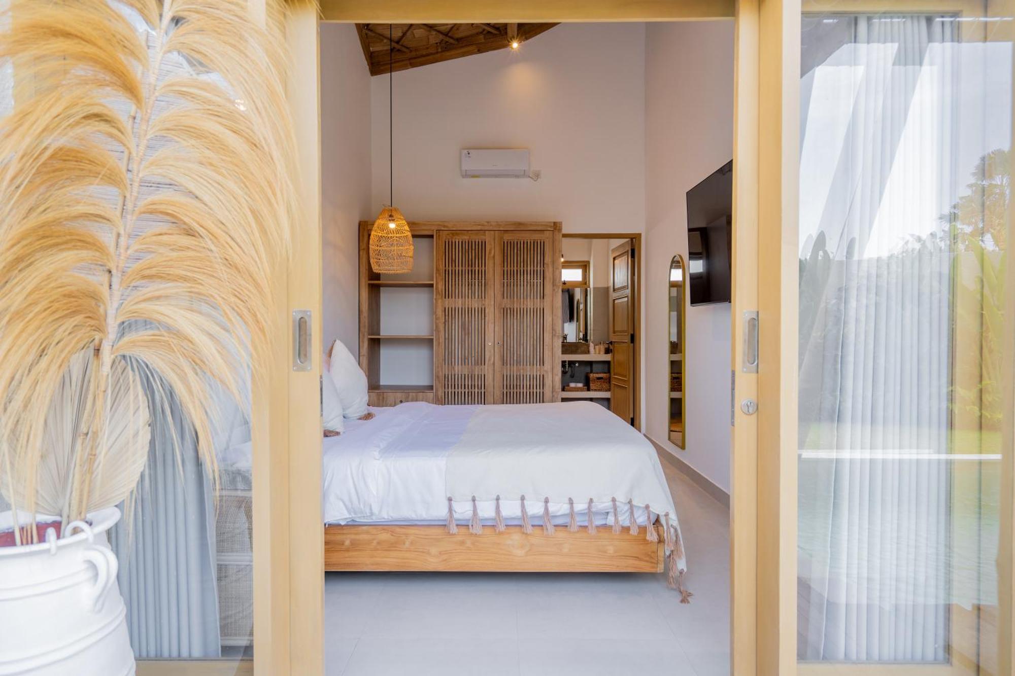 Villa Sunset Bamboo - 3Br Villa In Kerobokan Екстериор снимка