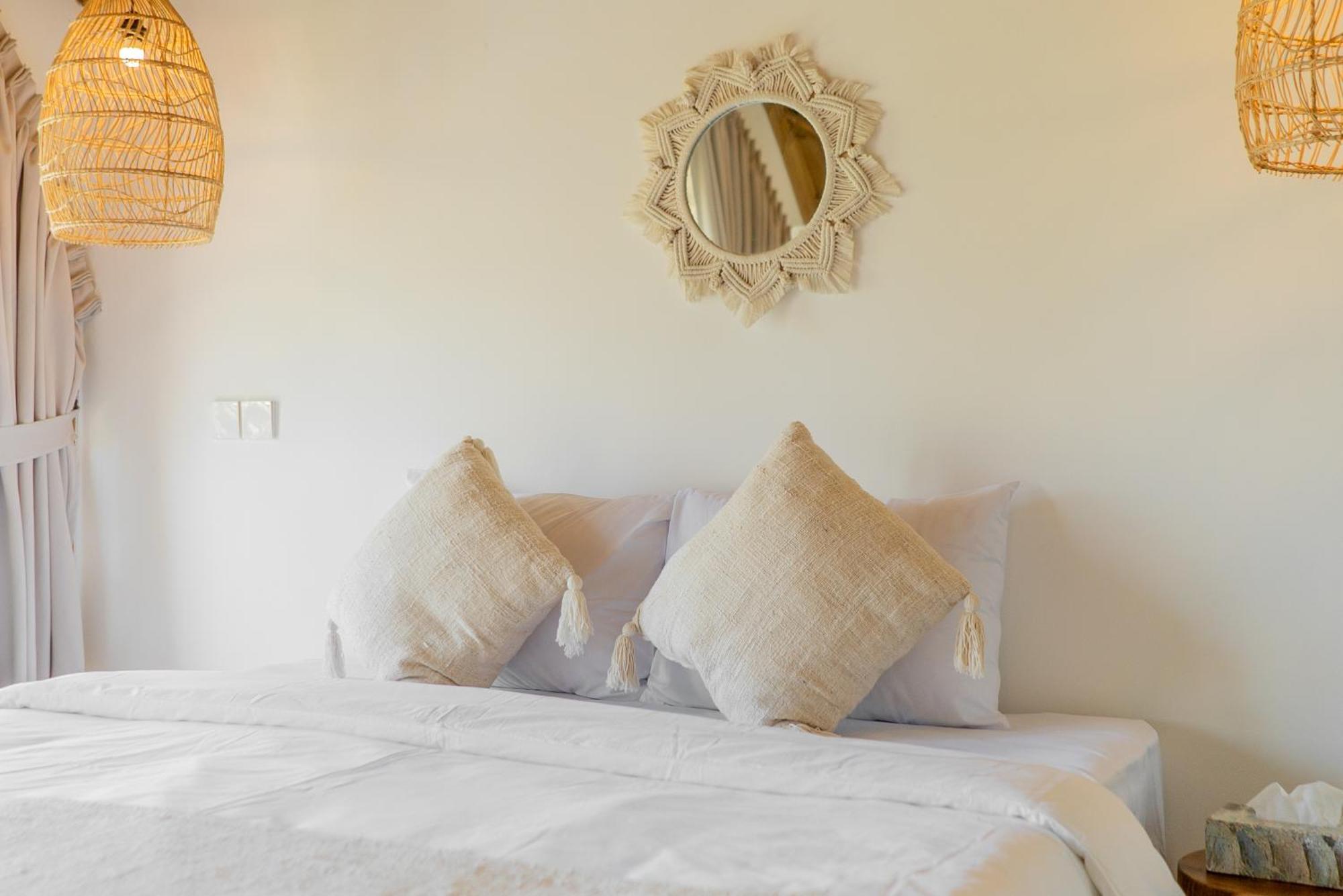 Villa Sunset Bamboo - 3Br Villa In Kerobokan Екстериор снимка